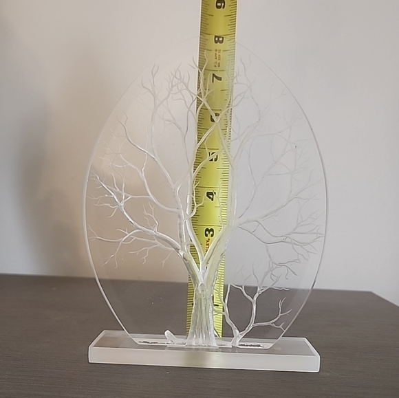 Vintage Carved Clear Solid Lucite Acrylic 3D Tree of Life Sculpture, approx 9". - Picture 7 of 9